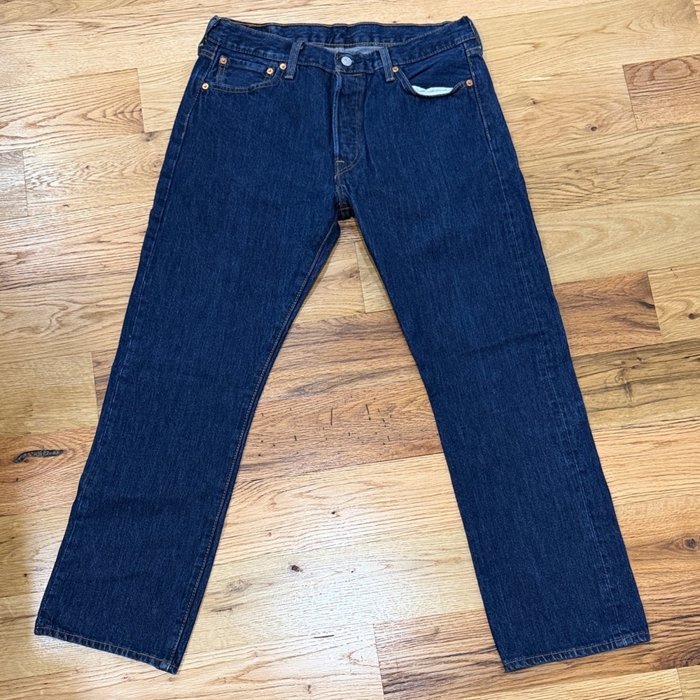 Men's Levi’s Blue Jeans 34x30 straight leg